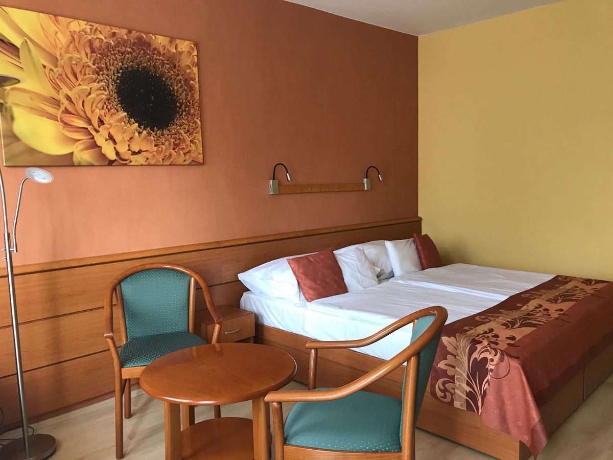 Hotel Panorama Balatongyörök Exteriör bild