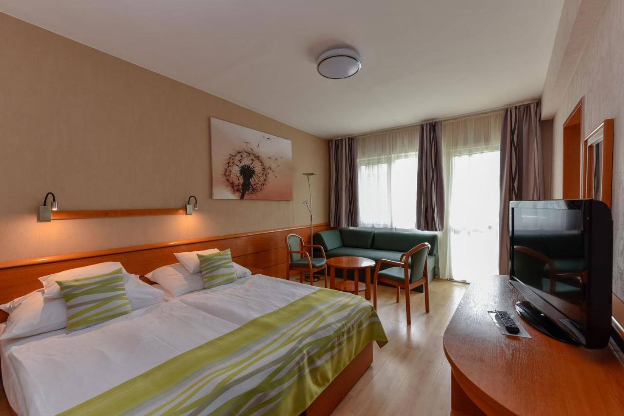 Hotel Panorama Balatongyörök Exteriör bild